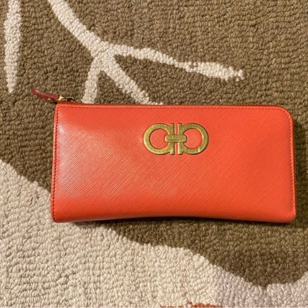 Salvatore Ferragamo Female Zip Around Wallet